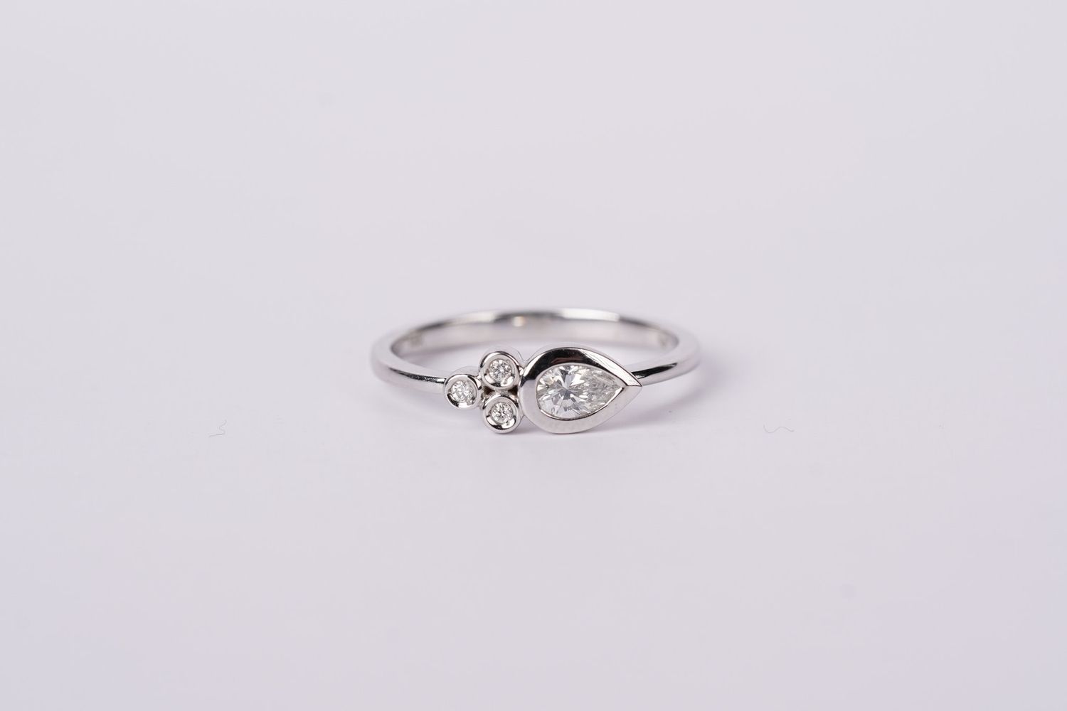 ATD-14KW 2.3g .33ct (0.25ctr) I/VS2 Pear Diamond Fashion Ring (size 7)