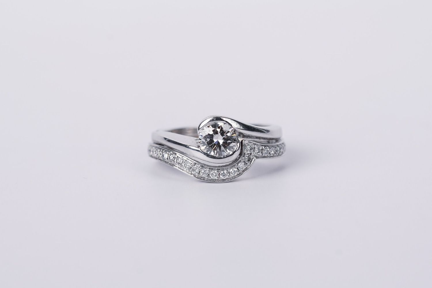 14KW 4.9g .95ctw (.60ctr) Diamond Swirl Set (size 4.5)