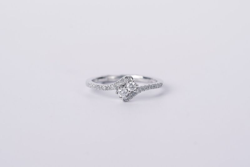 14KW 2.4g .40ctw Diamond 2-Stone Bypass Ring (size 7)
