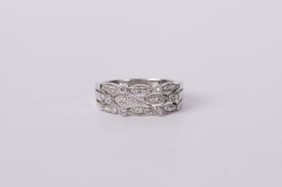 14KW 5.2g .25ctw Diamond Fashion Band (size 7)