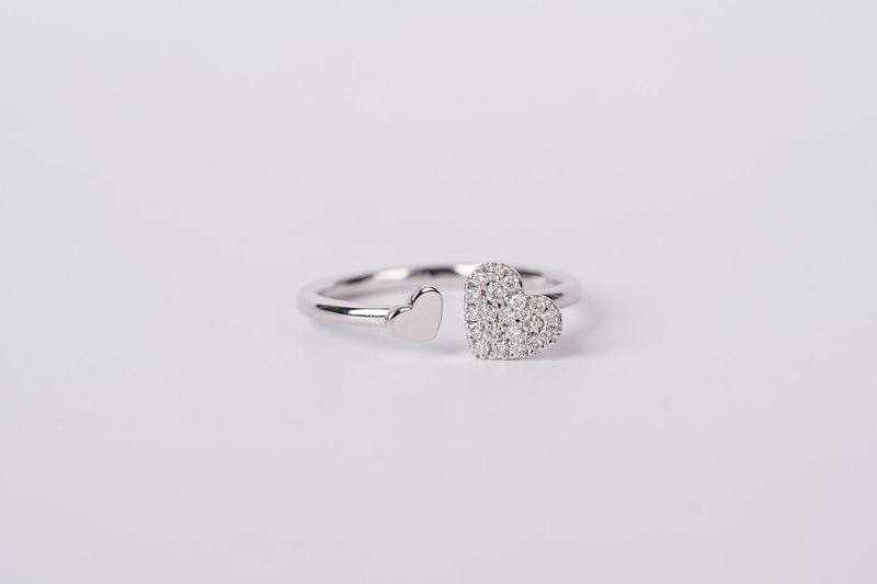 VBN-14KW 2.0g .18ctw Diamond Heart Open Fashion Ring (size 7)