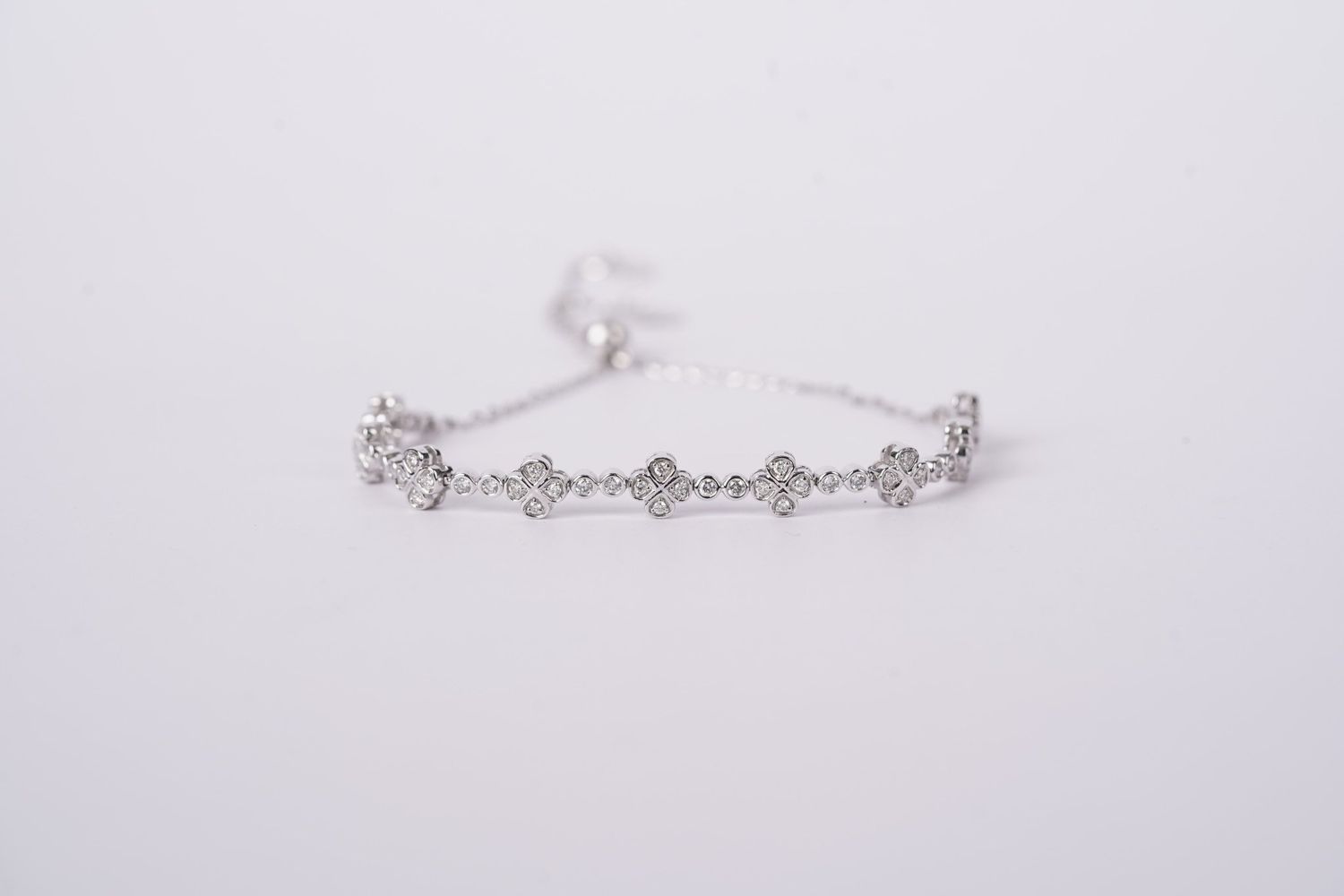 ENN-14KW 5.8g .60ctw Diamond Bolo Bracelet