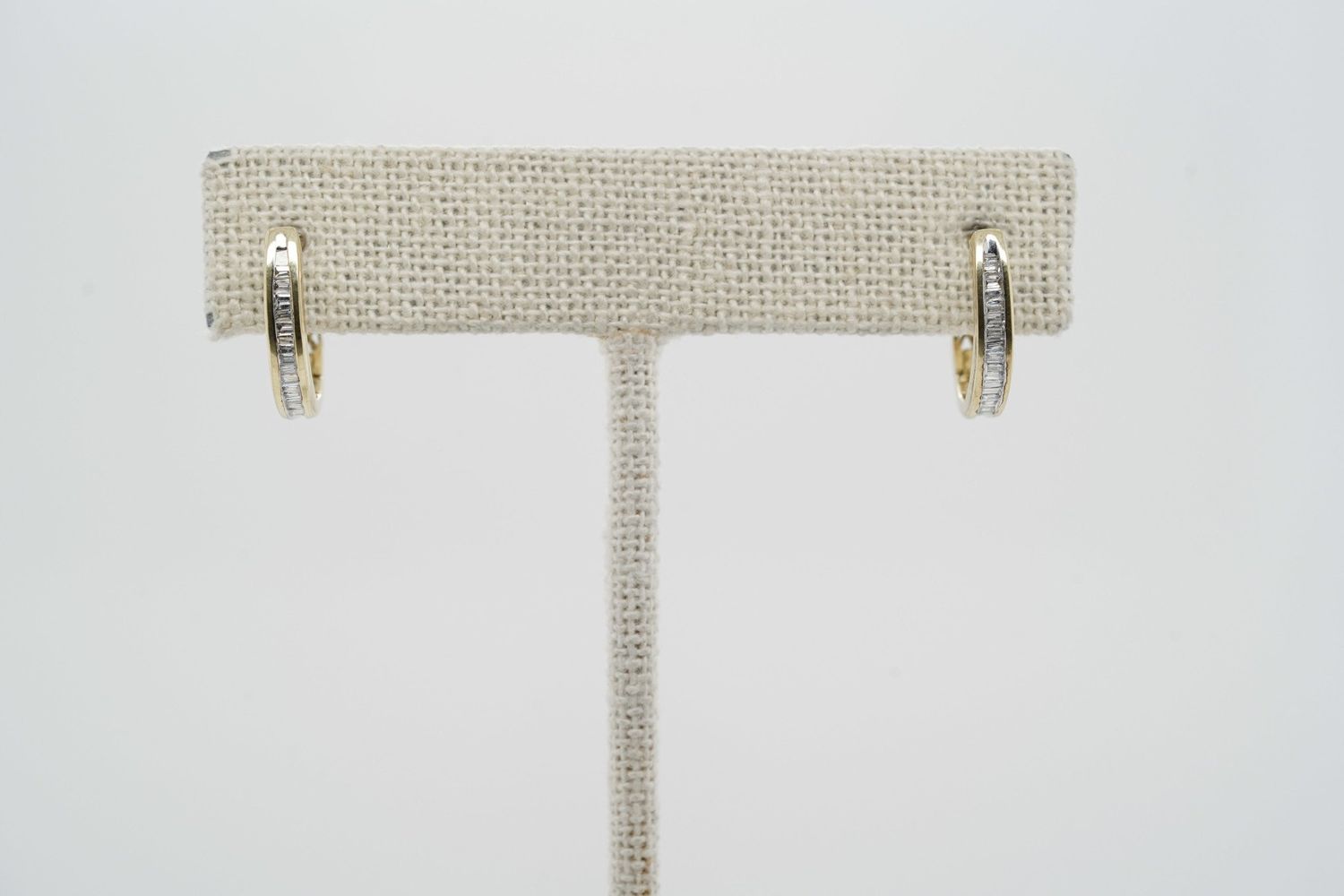 AIT-14KY 2.35g .25ctw Baguette Diamond Hoop Earrings