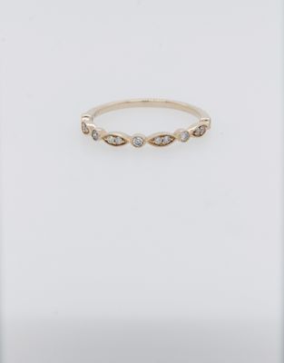 ADE- 14KY 1.5g .18ctw Round Diamond Stackable Band (size 7)