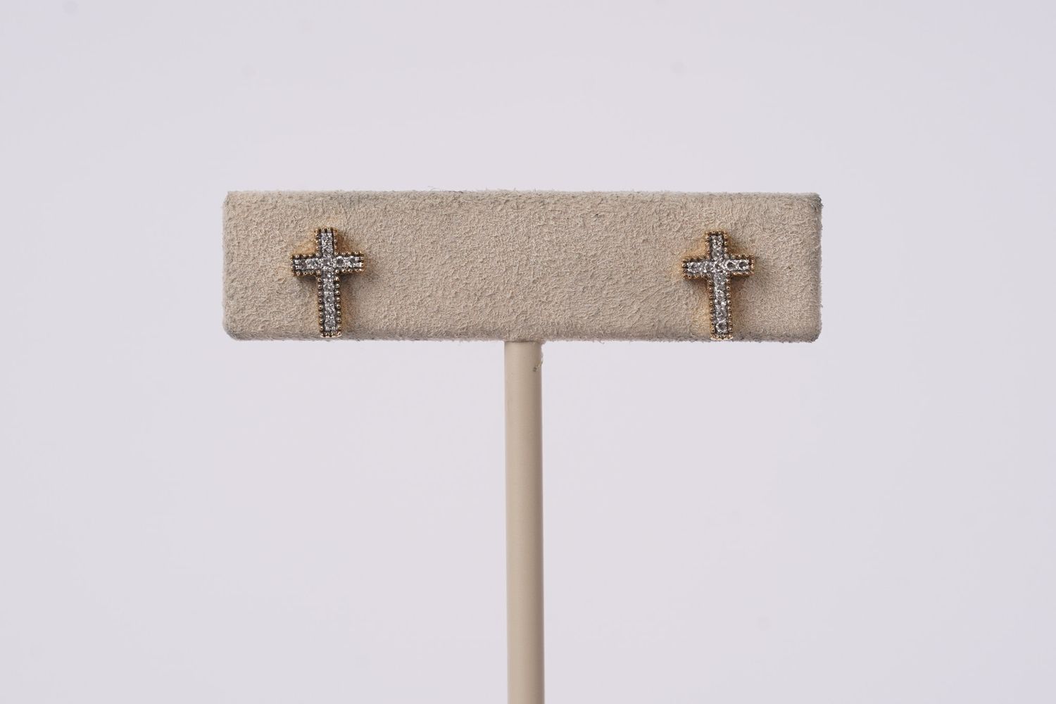 VLR-14KY 1.43g .09ctw Diamond Cross Stud Earrings
