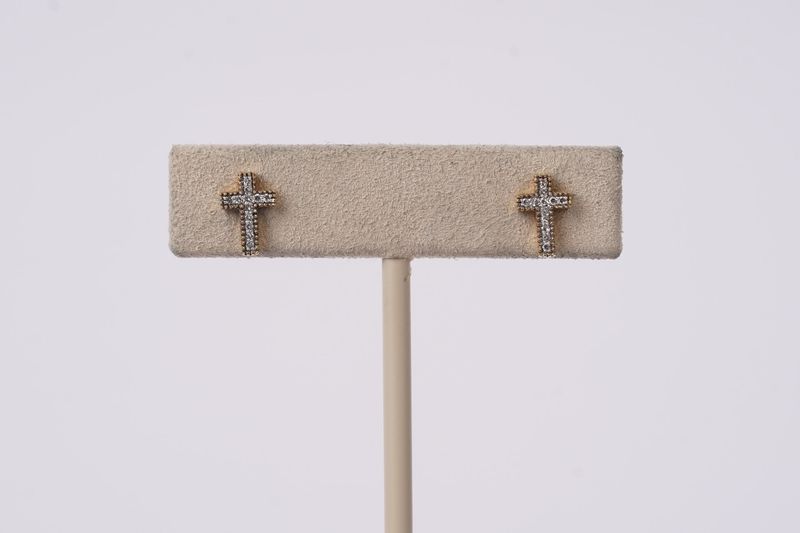 VLR-14KY 1.43g .09ctw Diamond Cross Stud Earrings