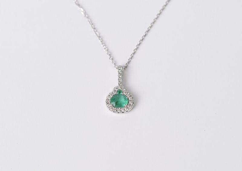 NDE- 14KW 1.6g .10ctw Diamond .47ctw Emerald Fashion Pendant (16")