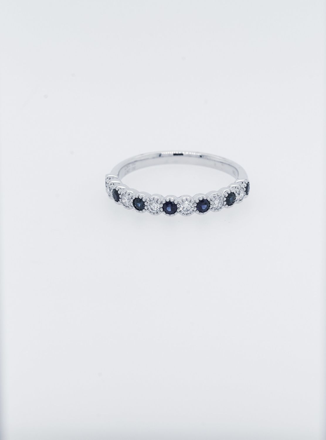 NLA 18KW 2.46g .19ctw Diamond .28ctw Blue Sapphire Stackable Ring (size 6.5)
