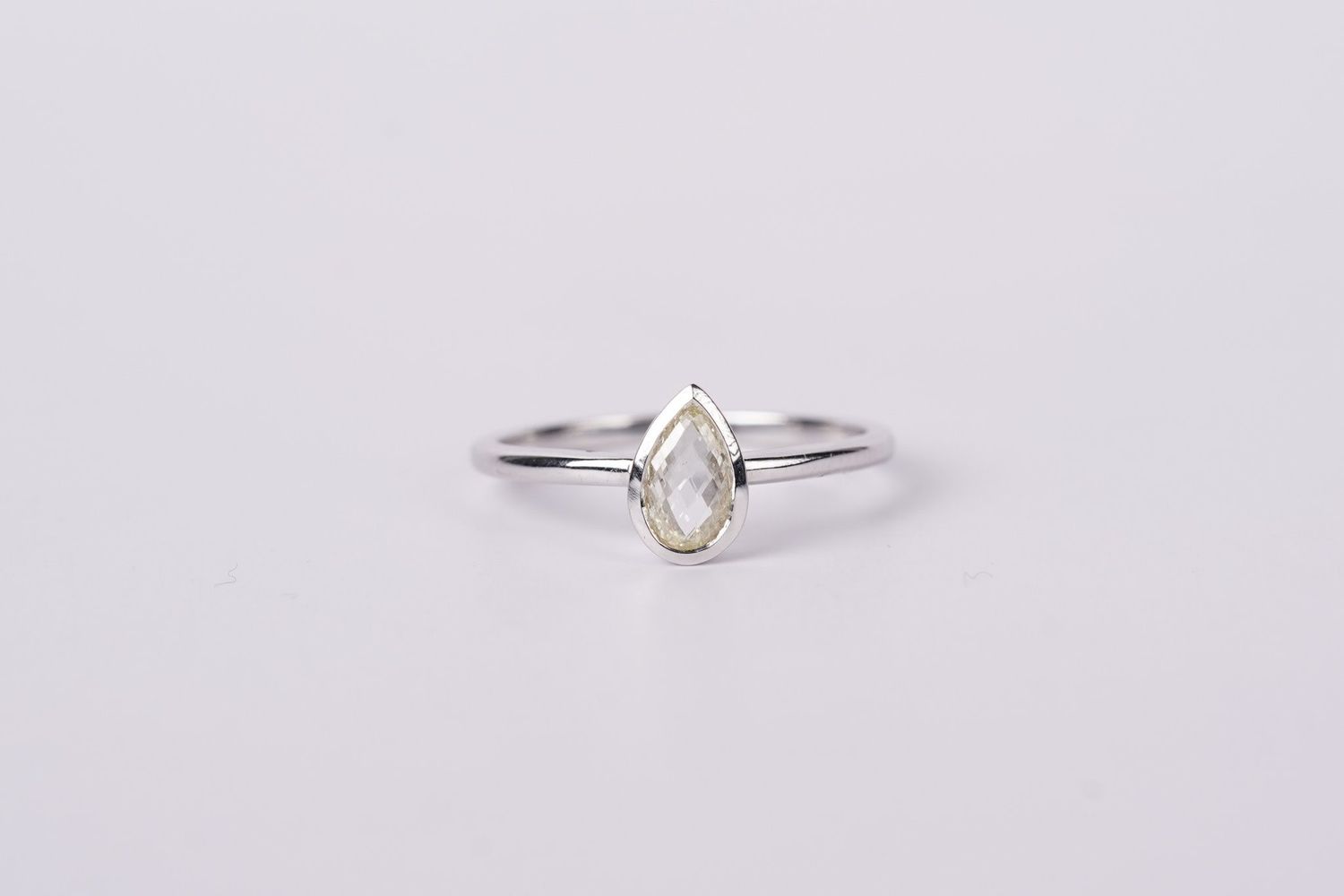 DDT-14KW 1.6g .42ct L/SI1 Rose Cut Pear Diamond Bezel Ring (size 6.5)