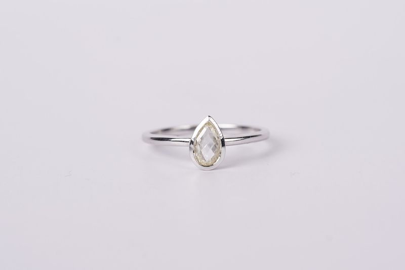 DDT-14KW 1.6g .42ct L/SI1 Rose Cut Pear Diamond Bezel Ring (size 6.5)