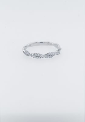 NNR 18KW 1.84g .21ctw Diamond Twist Stackable Ring (size 6.75)