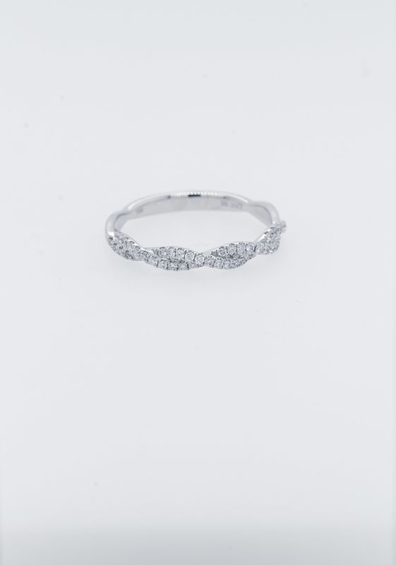 NNR 18KW 1.84g .21ctw Diamond Twist Stackable Ring (size 6.75)