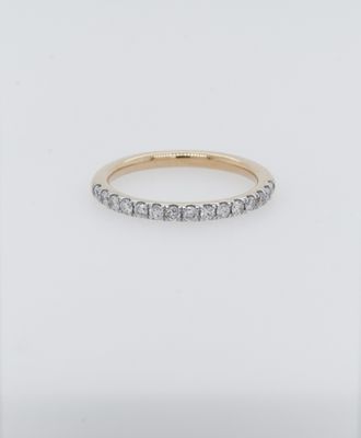 NEI- 14KY 2.6g .42ctw Diamond Shared Prong Stackable Band (size 7)