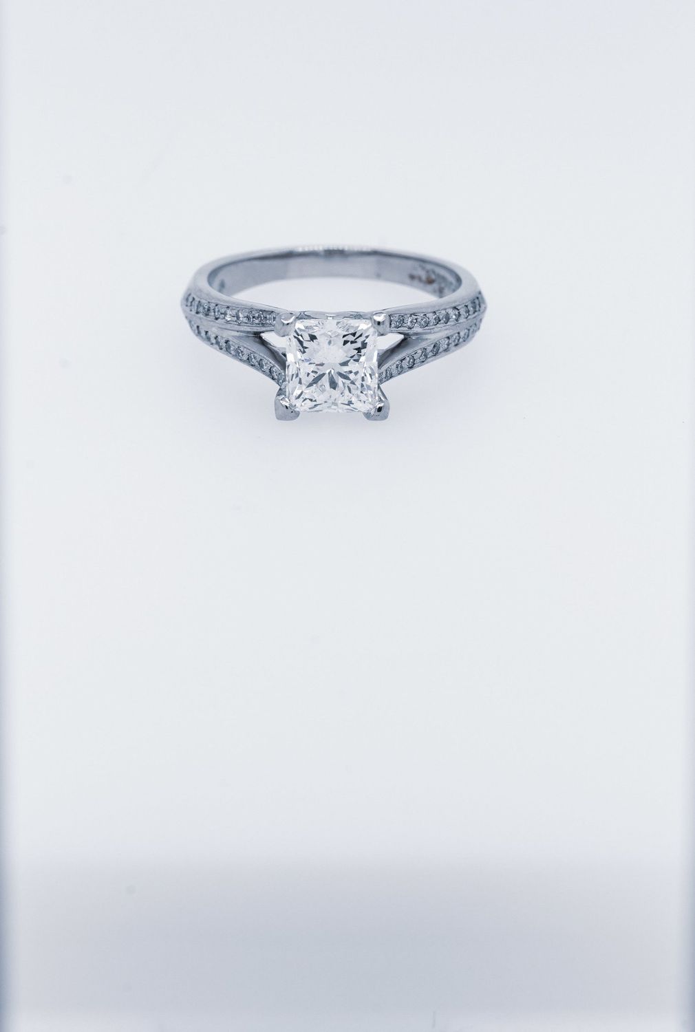 ELTT- (1.48ctr) F/SI1 Leo Princess Cut Diamond Engagement Ring (size 6)