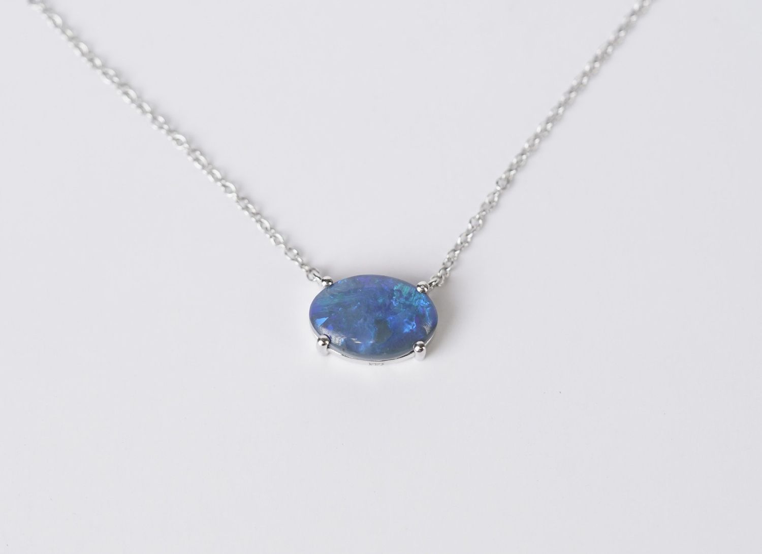 LET- 14KW 2.47g 1.70ct Lightning Ridge Opal Necklace 16-18&quot;
