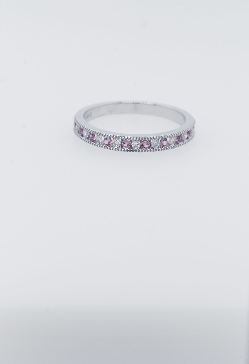 ARN- 14KW 2.2g .16ctw Diamond .20ctw Sapphire Stackable Band (size 7)