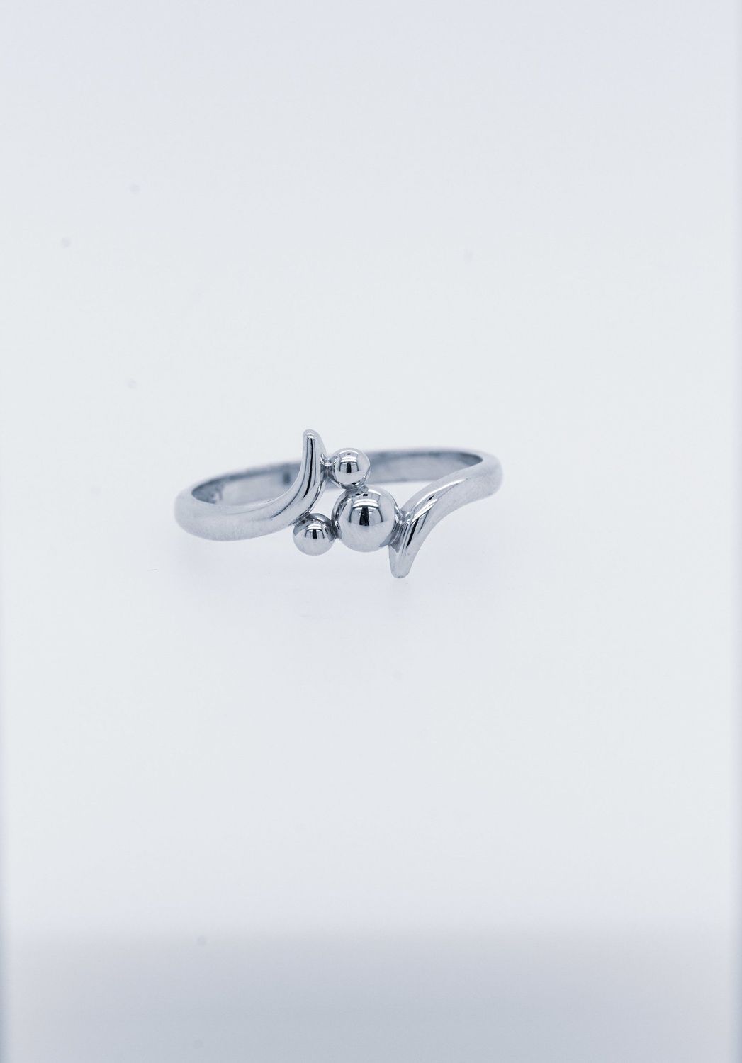 VDD-14KW 2.20g Disney Mickey Mouse Fashion Ring (size 7.25)