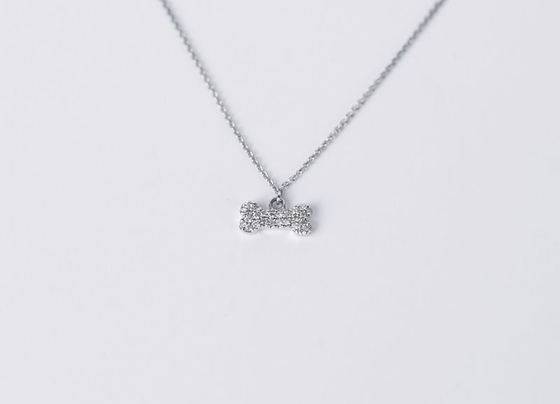 VVD- 14KW 1.90g .08ctw Diamond Dog Bone Necklace 18&quot;