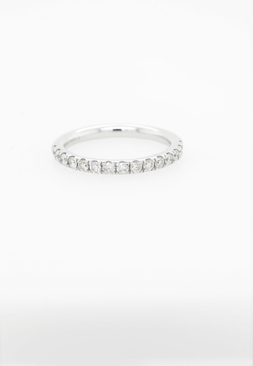 DTT- 14KW 2.81g .60ctw Diamond Shared Prong Stackable Band (size 7)