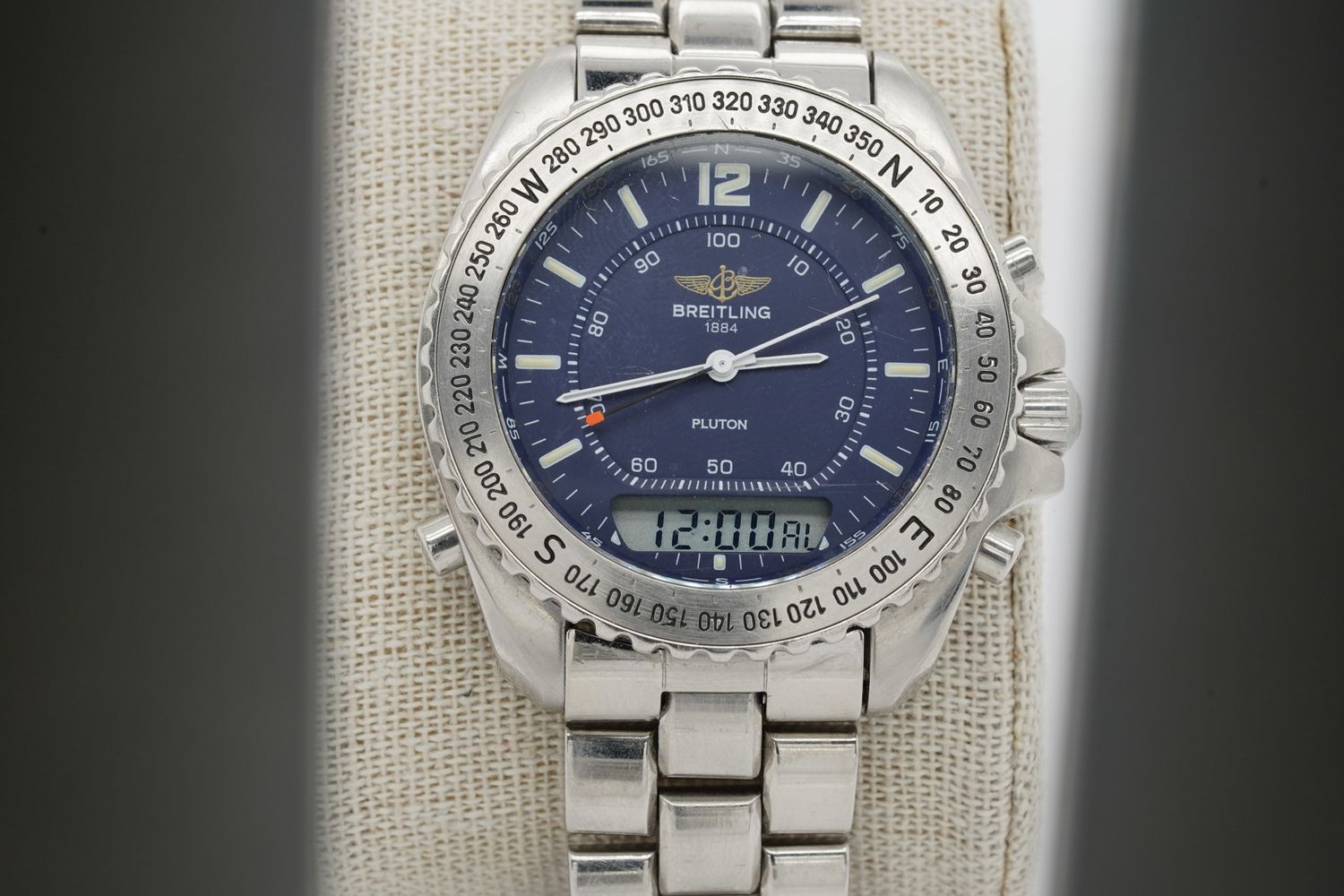 VATT- Men&#39;s Breitling Digital Pluton Professional Watch