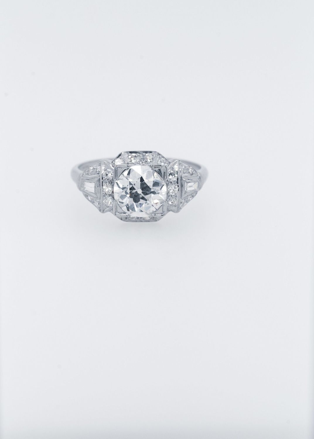 EIBVX- Platinum 4.00g 2.03ctw (1.60ctr) J/SI1 Old Mine Cut Diamond Vintage Ring (size 8)