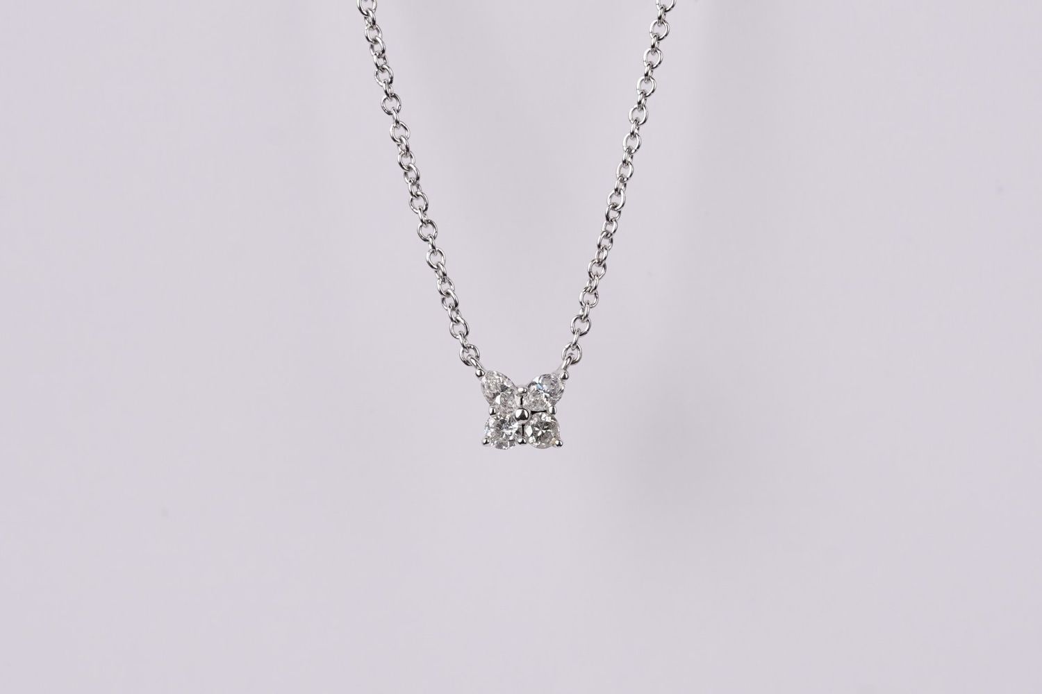 DRT- 16-18&quot; 14KW 2.83g .40ctw Diamond Butterfly Pendant