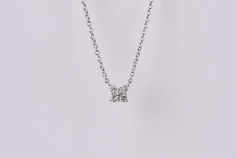 DRT- 16-18&quot; 14KW 2.83g .40ctw Diamond Butterfly Pendant