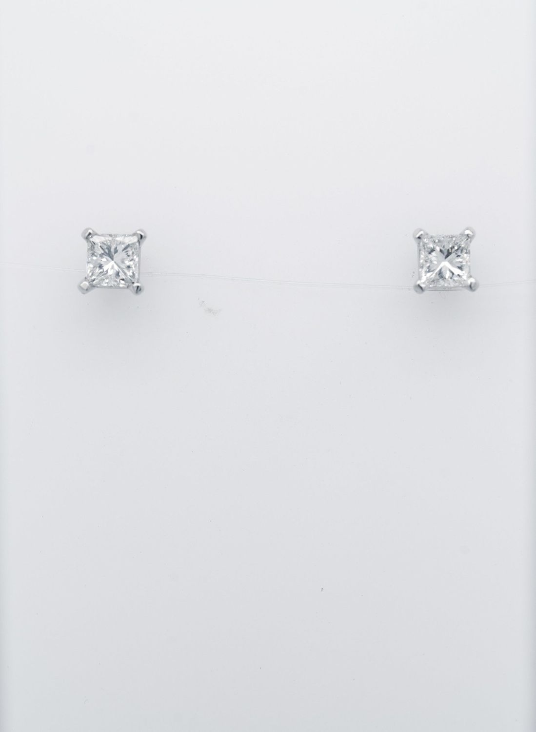 DLT- 14KW .76ctw G-H/VS2-SI1 Princess Cut Diamond Solitaire Earrings