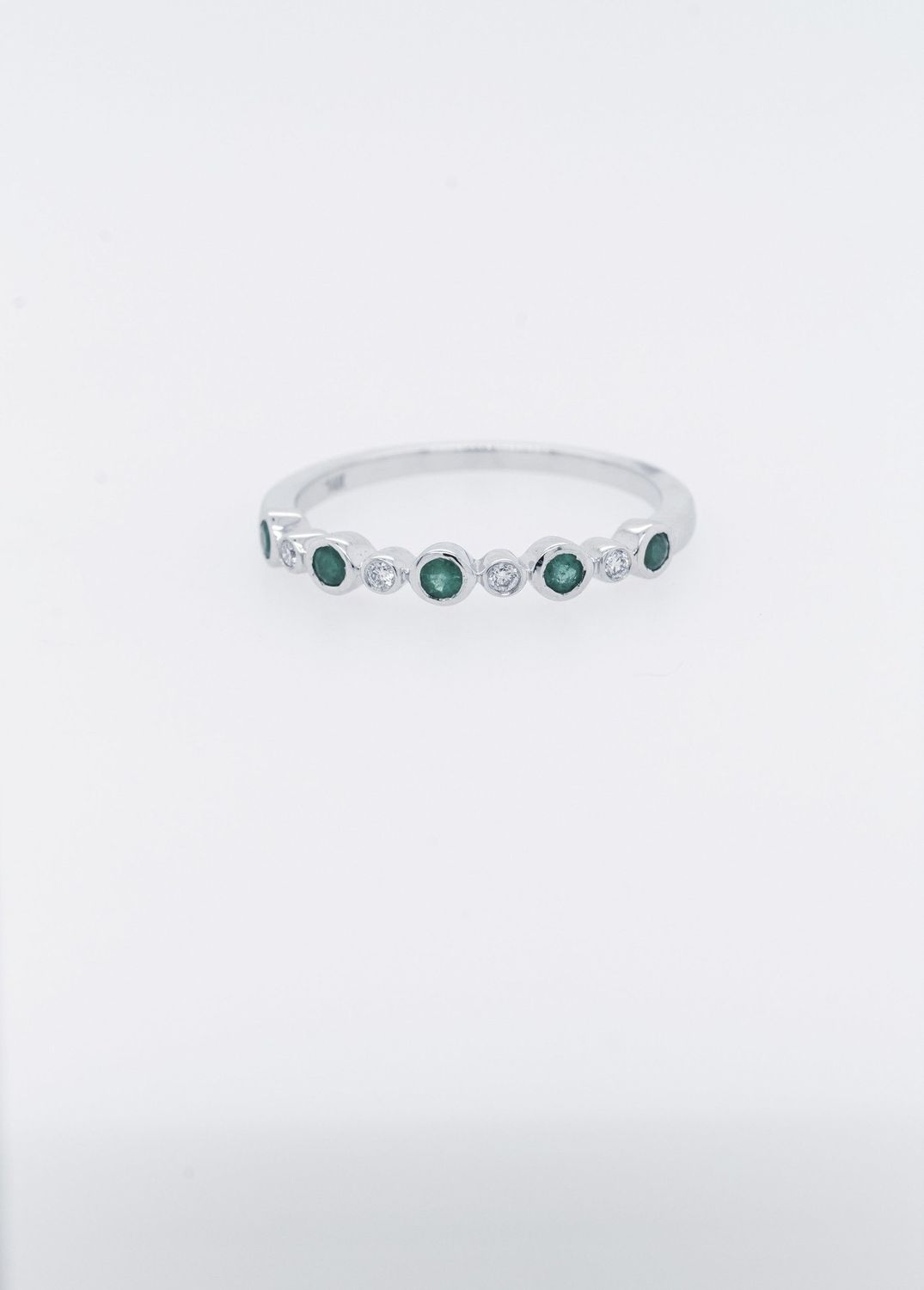 VRT- 14KW 1.6g .20ctw Diamond .20ctw Emerald Stackable Band (size 6.5)