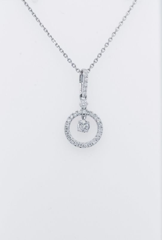 NDE- 14KW 2.65g .33ctw Diamond Circle Pendant 16-18&quot;