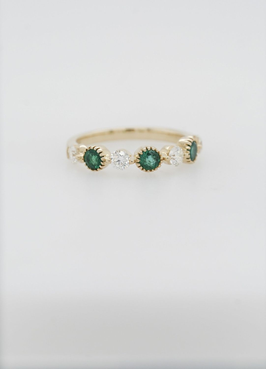 DLL- 14KY 3.15g .96ctw Emerald &amp; Diamond Stackable Band (size 7.5)