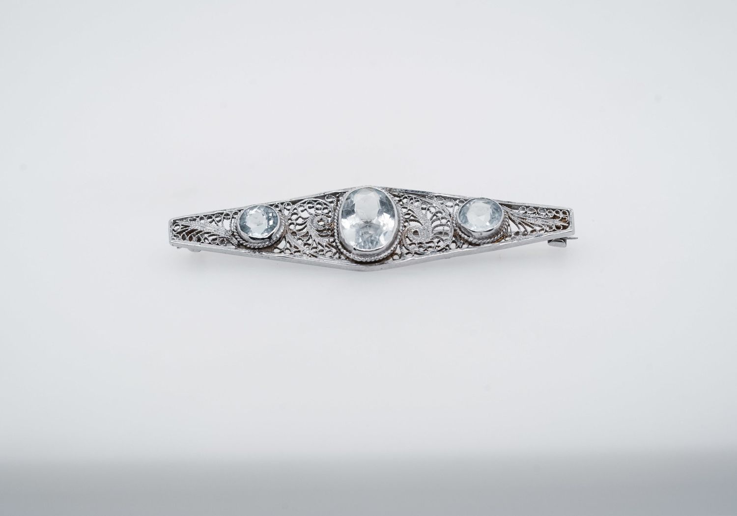NTT- 14KW 4.42g 3.50ctw Aquamarine Pin