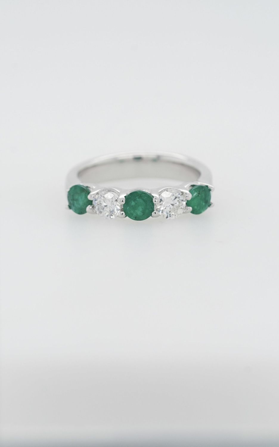 VTLL- 14KW 5.18g 1.76ctw Emerald &amp; Diamond Stackable Band (size 7.5)
