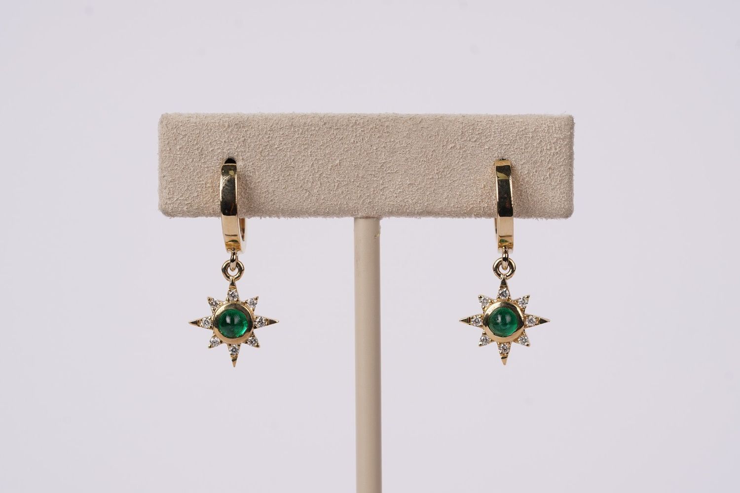 DDR- 14KY 3.17g .52ctw Emerald &amp; Diamond Star Dangle Earrings