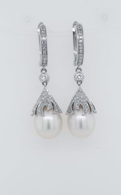 DLI- 14KW 6.05g .52ctw Diamond 8.5mm Pearl Drop Earrings