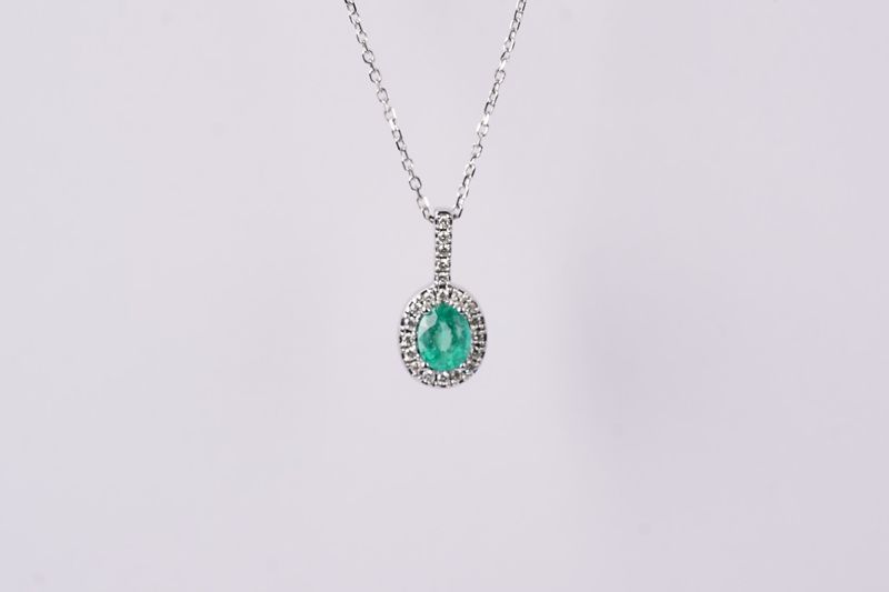 NNI- 14KW 1.69g .49ctw (.40ctr) Emerald &amp; Diamond Halo Pendant 16&quot;