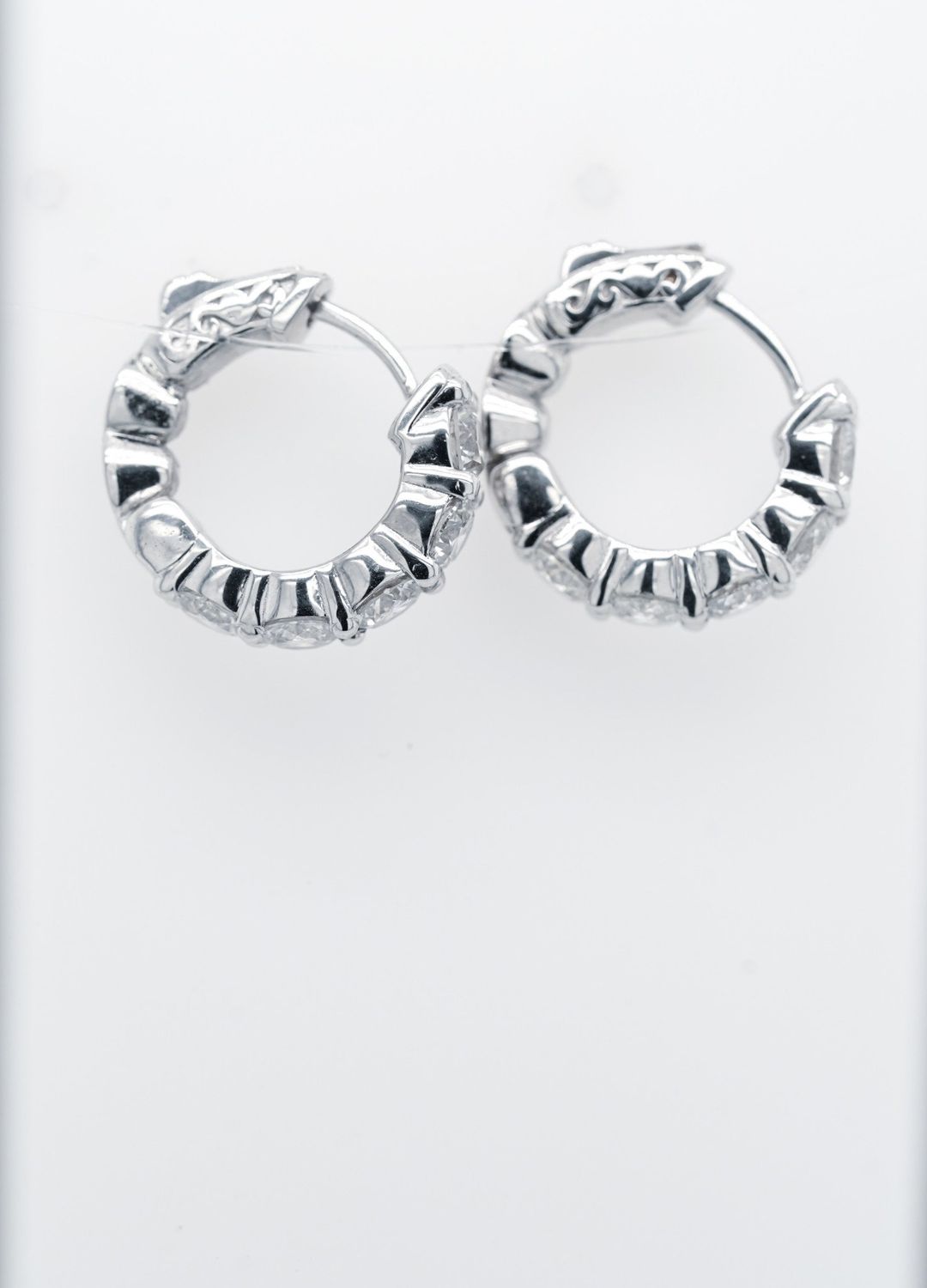 VLET- 14KW 6.51g 2.55ctw Diamond Huggie Hoop Earrings