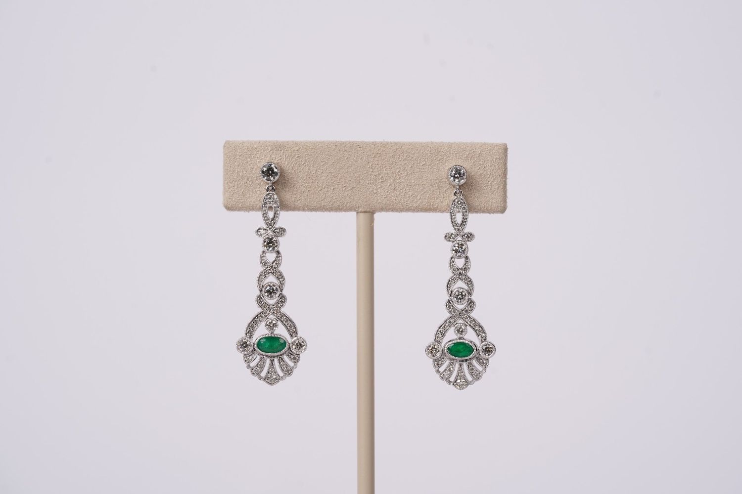 VTET- 14KW 5.16g 1.00ctw Diamond &amp; Emerald Drop Earrings