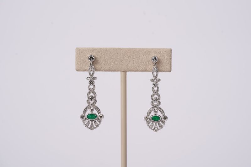 VTET- 14KW 5.16g 1.00ctw Diamond &amp; Emerald Drop Earrings