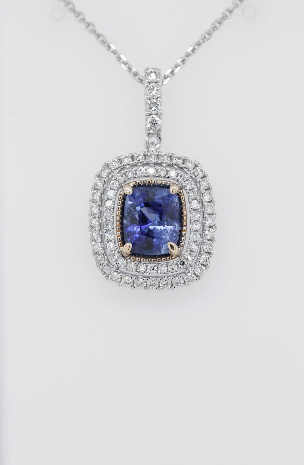 NVAV-14KWY/Platinum 8.81g 4.04ctw Sapphire &amp; Diamond Necklace 16-18&quot;