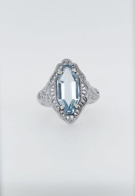 ALE- 14KW 4.53g Trufili Blue Topaz Fashion Ring (size 7)