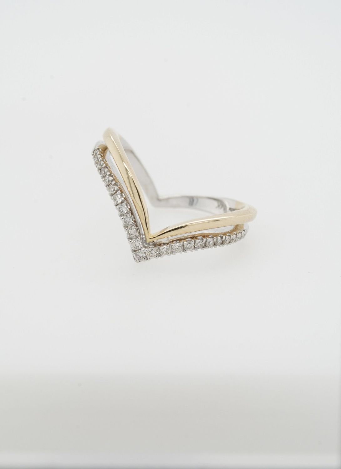ADI- 14KY 3.15g .22ctw Dual Diamond Stackable V-Band (size 7)