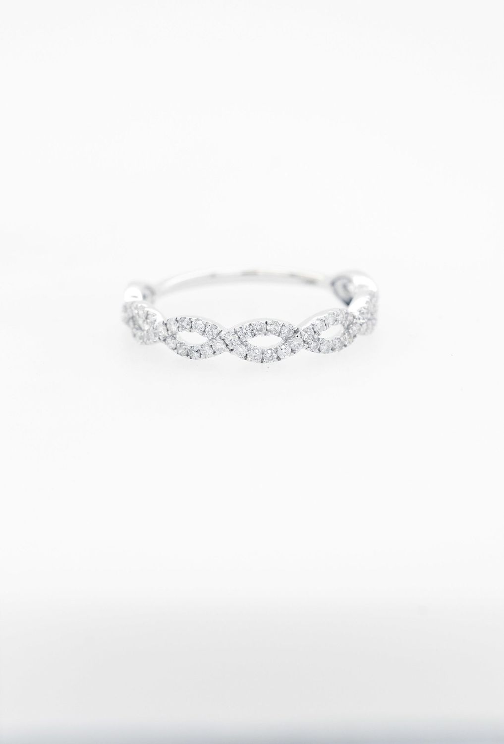 ABD- 14KW 1.70g .36ctw Diamond Twist Stackable Band (7)