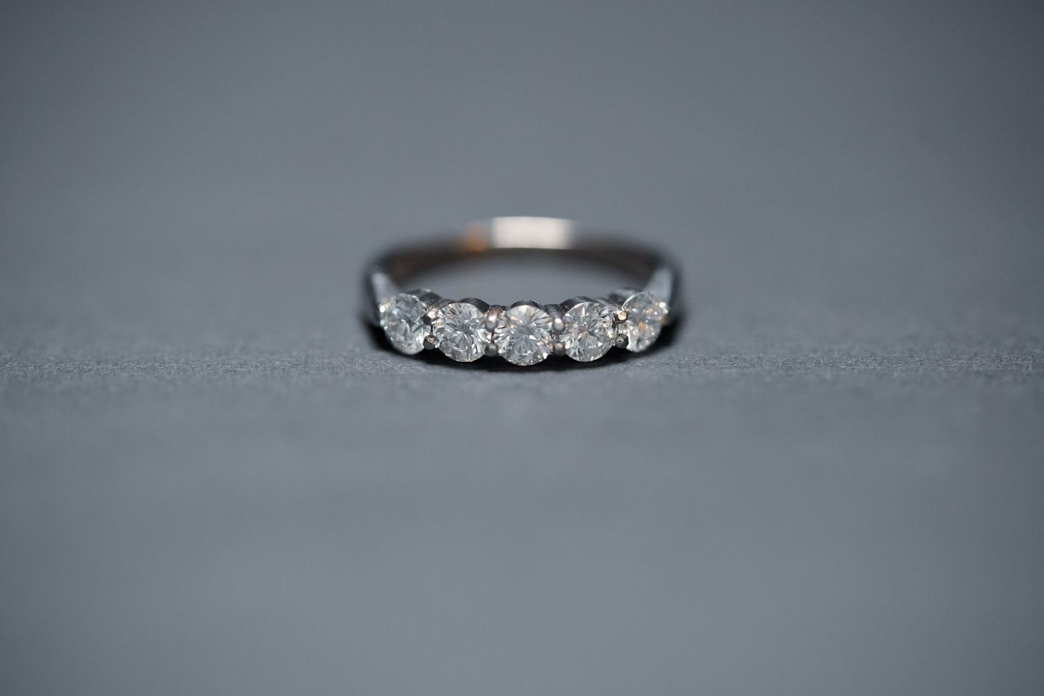 NBEX- 18KW 3.28g 1.00ctw Hearts On Fire Diamond Stackable Band (size 6.5)