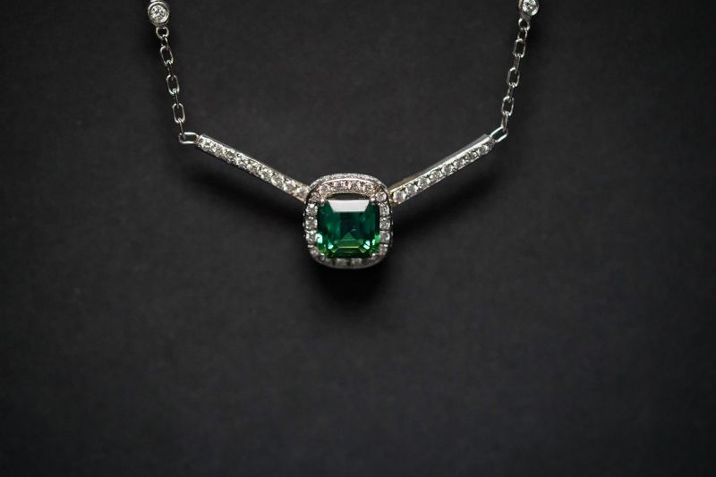 ETTX- Platinum/14KW 6.25g 2.40ctw (2.05ctr) Tsavorite Garnet Halo Pendant 18&quot;