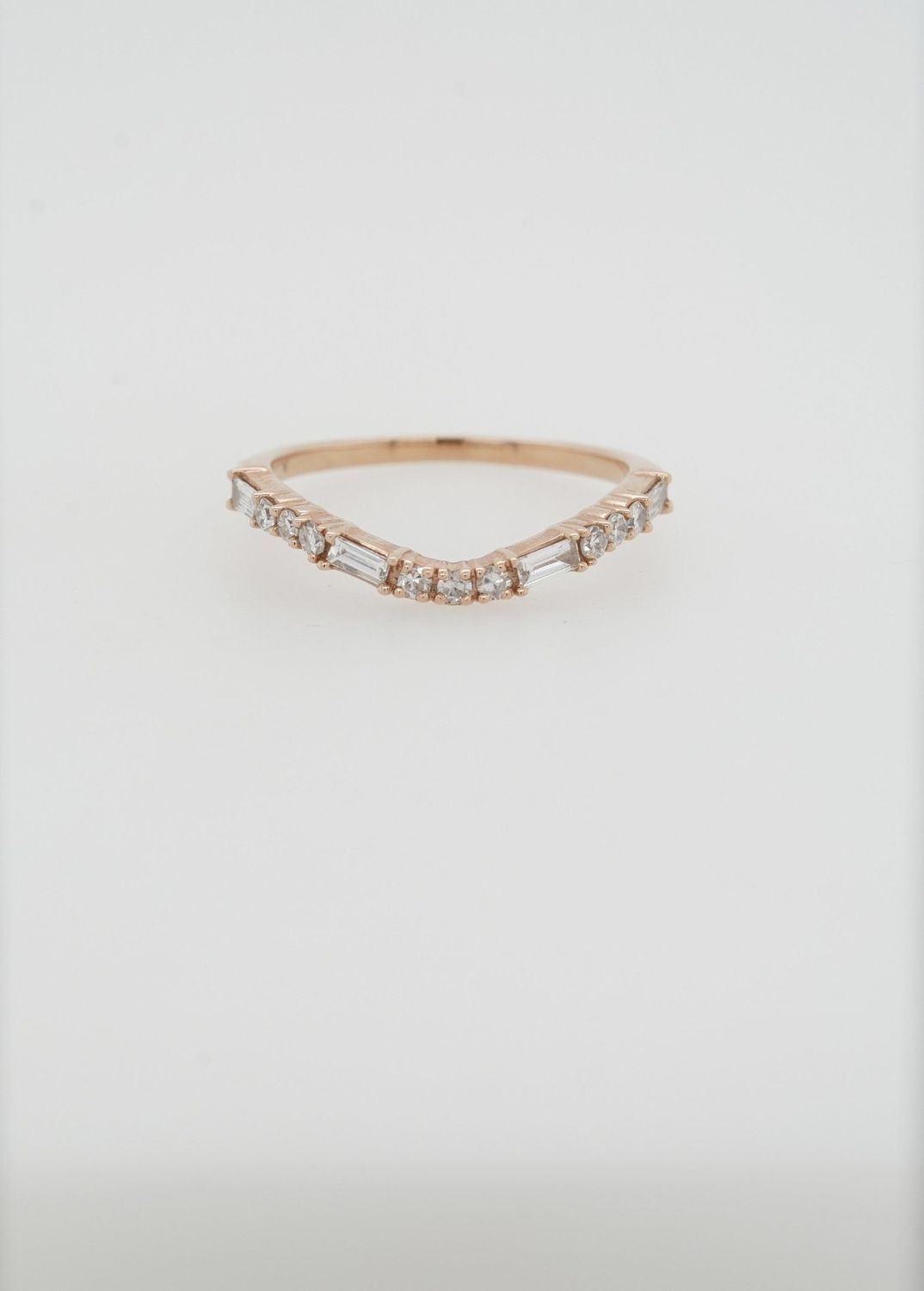 NAE- 14KR 1.91g .40ctw Curved Diamond Stackable Band (size 7)