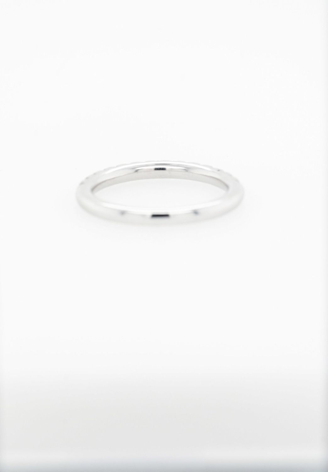 NII- 14KW 3.00g .43ctw Diamond Shared Prong Stackable Band (size 7.25)