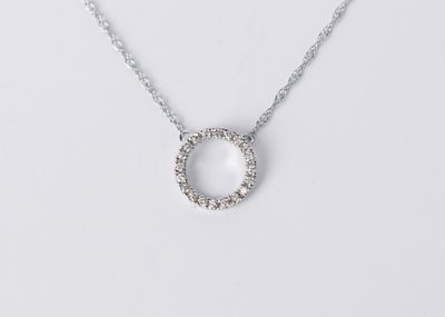 VIEX- 10KW 1.55g .15ctw Diamond Circle Pendant 18&quot;