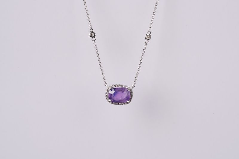 VATI- 14KW 4.10g 2.60ctw (2.40ctr) Purple Sapphire &amp; Diamond Halo Stationed Pendant 16-18&quot;