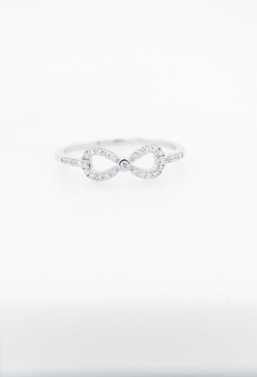 VLN- 14KW 1.60g .20ctw Diamond Infinity Ring (size 7)